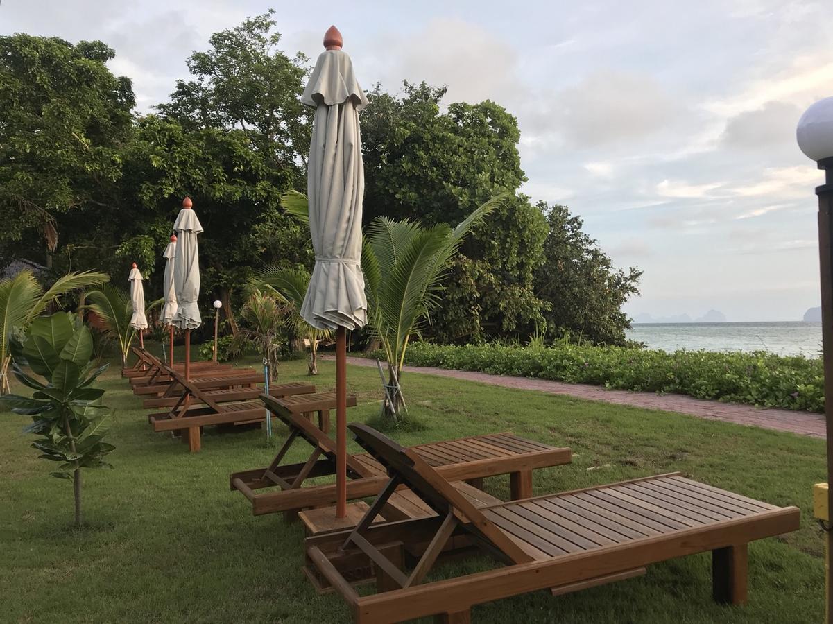 Paradise Beachfront Bungalows Hotel เกาะกระดาน ภายนอก รูปภาพ