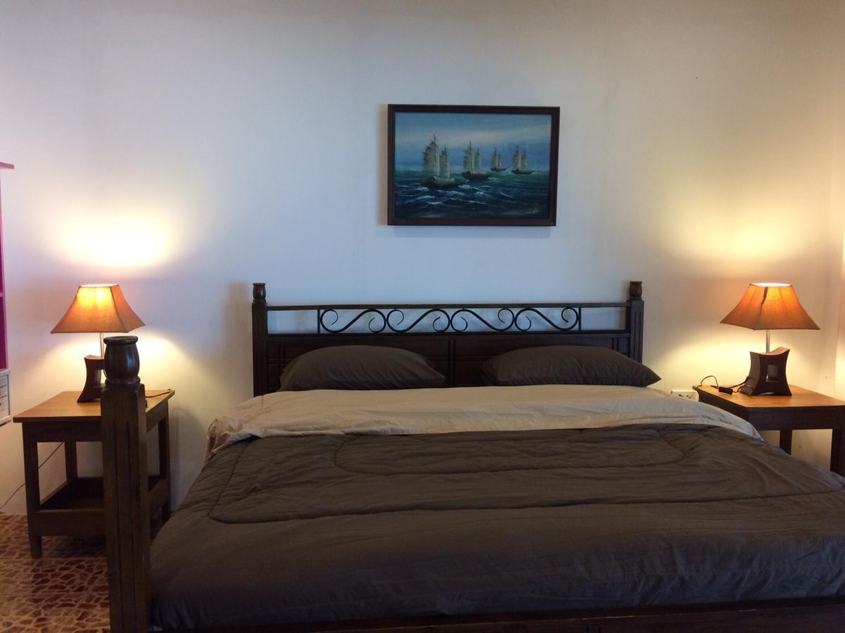 Paradise Beachfront Bungalows Hotel เกาะกระดาน ภายนอก รูปภาพ